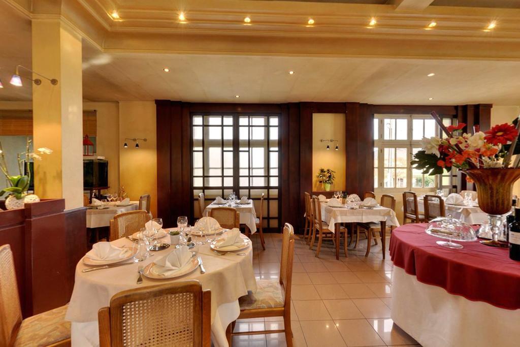 Logis Auberge Des Vieux Chenes Malemort Екстер'єр фото